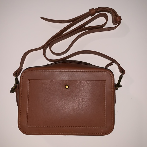 Madewell Handbags - Madewell The Transport Camera Bag (English Saddle)